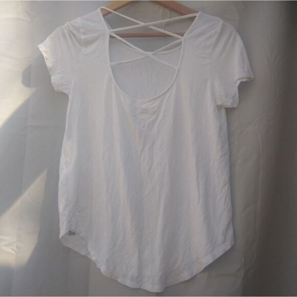 Hollister shirt   - Picture 6 of 8